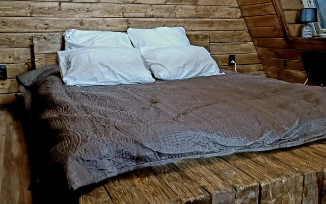Chilla Villa Black Guest House 1