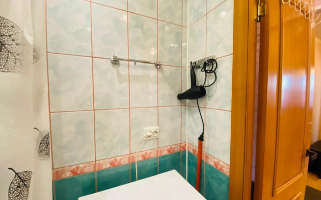 Апартаменты с 2 Комнатами Вид на Город и Балкон (КВАРТИРА51)