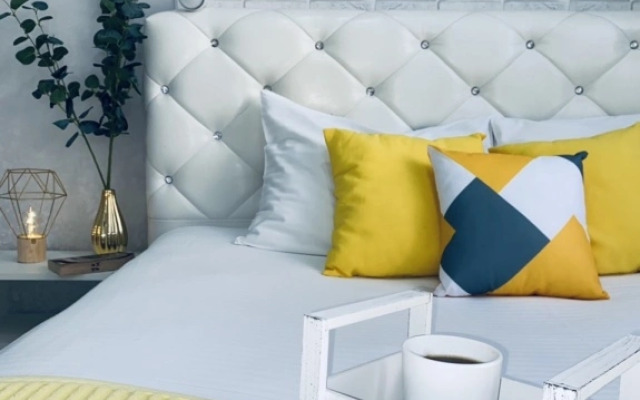 Студия Лимон возле парка и лебединого озера