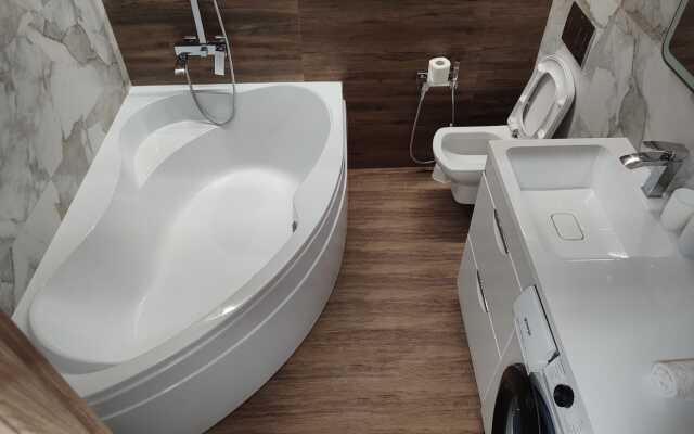 Квартира Новая с домашним кинотеатром и большой ванной