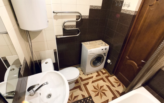 V Tsentre Na Ostrovskogo Apartments