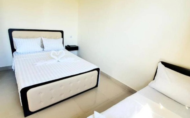 LooBeach Guest House