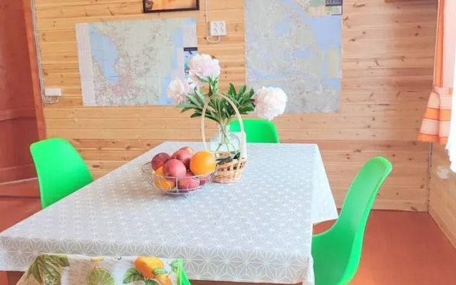 Na Lermontova 13 Pos. Sosnovo Guest house