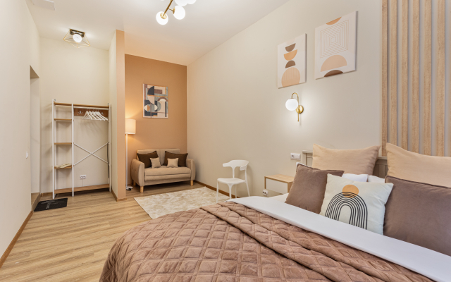 FullHouseApart dizaynerskie trekhmestnye apartamenty na vokzal'noy ploshchadi Apartments