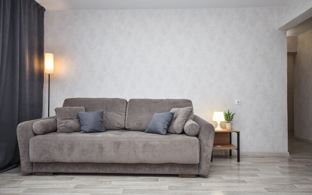 Prostornaya Kvartira Vozle SFU Flat