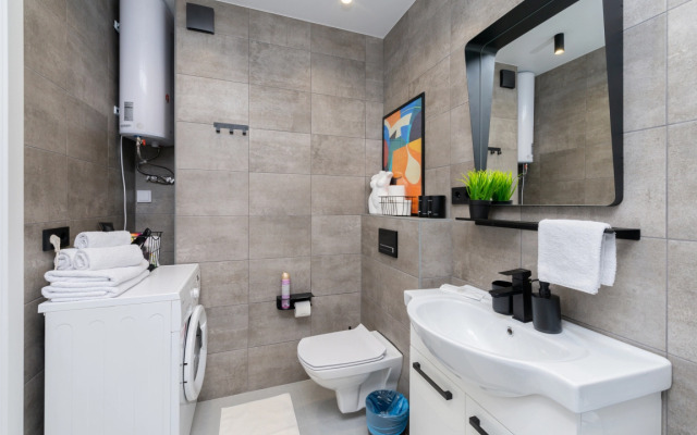 Novin House Apartments Eclecticism