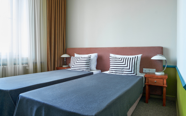 Отель Волхов