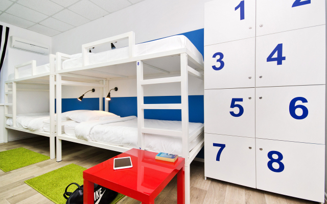 Maxi House Hostel