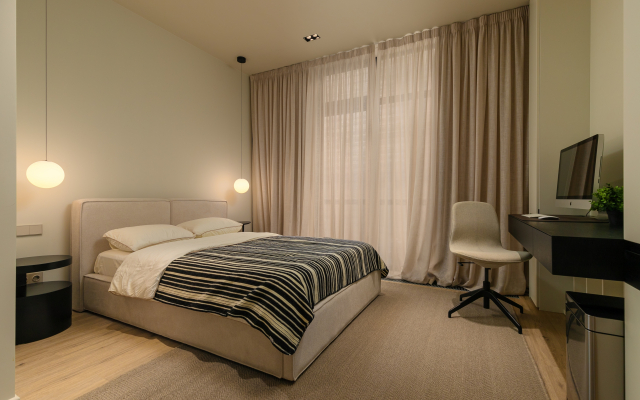 Taunkhaus v Sochi  sobstvennym Basseynom Apartments