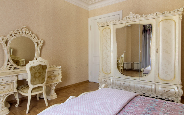 Квартира на Рубинштейна 4