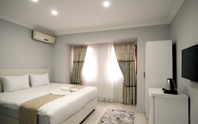 Istanbul Palace Hotel