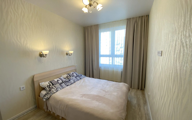 Rest with a panorama of the river Tours Flat