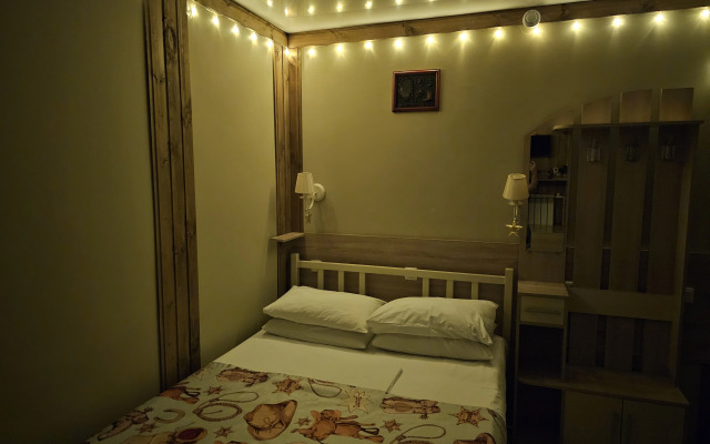 Lemon Joe Hotel