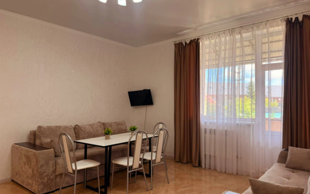 Na Ozere Bannom Vozle Gornolyzhnogo Tsentra Apartamenty