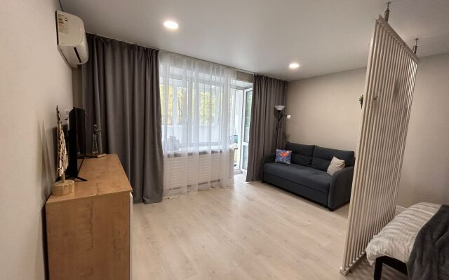 Na Prospekte Oktyabrya Ost. Bulvar Slavy Flat