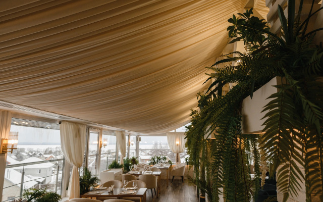 Viktoriya Plaza Hotel