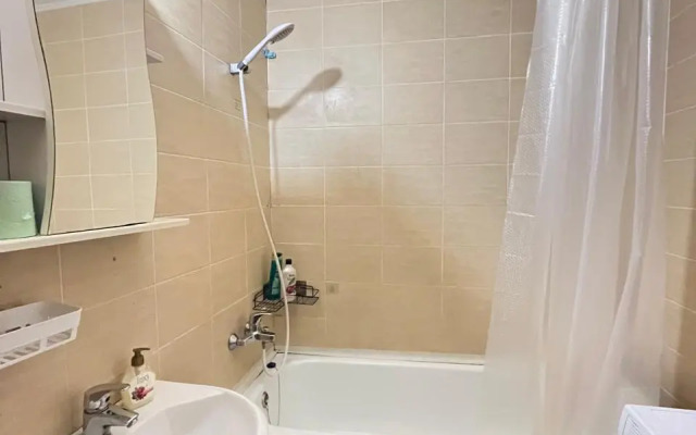 V Zhk Avrora U Metro Prospekt Bolshevikov Flat