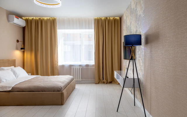 U Berega Naprotiv Naberezhnoy Flat