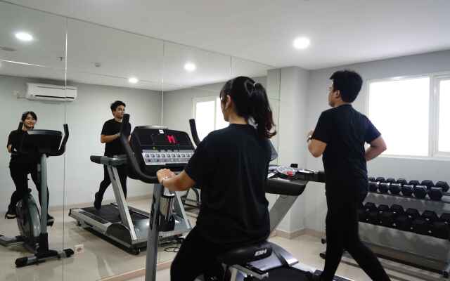 Отель Aston Inn Jemursari