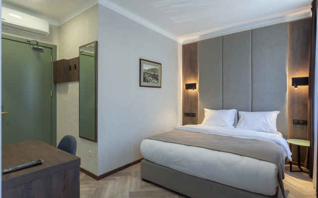 Old Wall Hotel