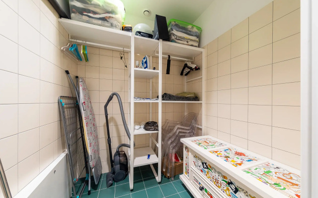 Dizaynerskiy v ZHK Akter Gelaksi Apartments