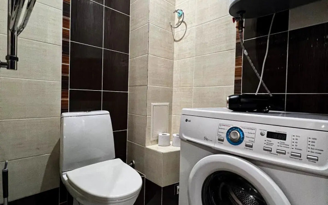 V Zolotom Kvadrate Flat