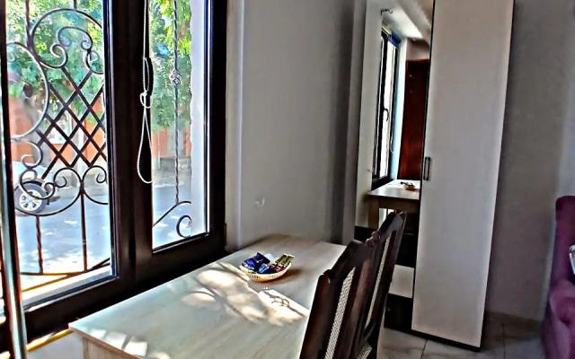 Апартаменты Семейные На Первом Этаже С Отдельным Входом