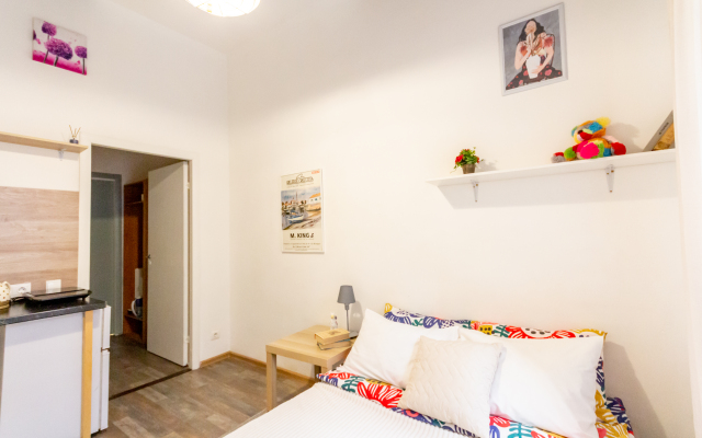 Жилые помещения Марата 57