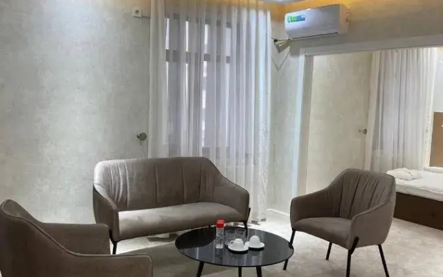 Ohu Palace Hotel & Restaurant