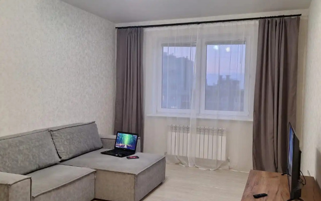 Ryadom S M-10 I Gipermarket Globus Flat