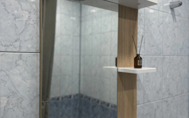 J&N Apartments Tryokhmestnaya studiya s balkonom v tsentre goroda Moskovskiy 16 Apartments