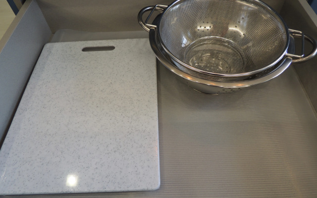 Umnaya S Alisoy Na Tsvetnike Flat