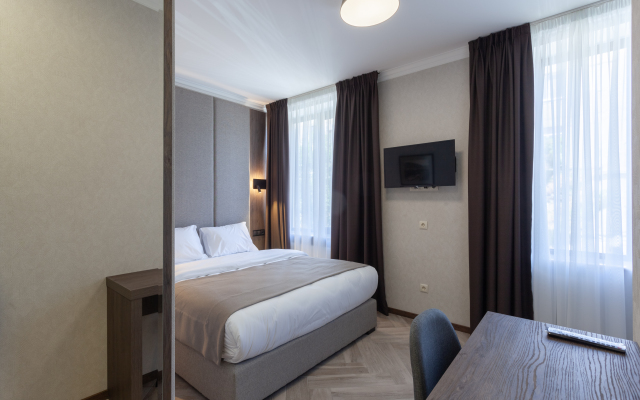 Old Wall Hotel
