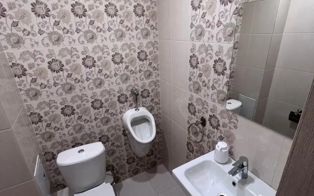 Flat 3-Kh Komnatnaya , 2-Ya Ogorodnaya, 25