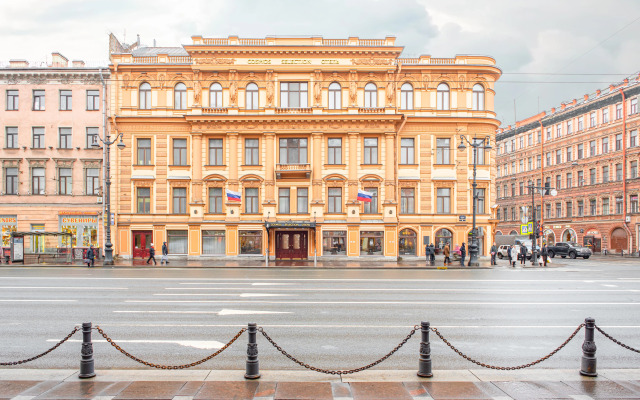 Отель Cosmos Selection St. Petersburg Nevsky Royal