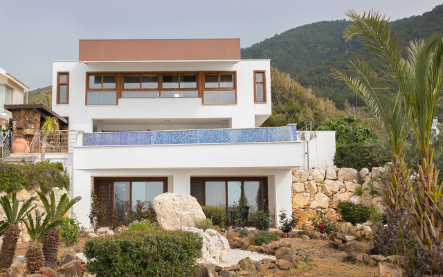 Karavi Villa