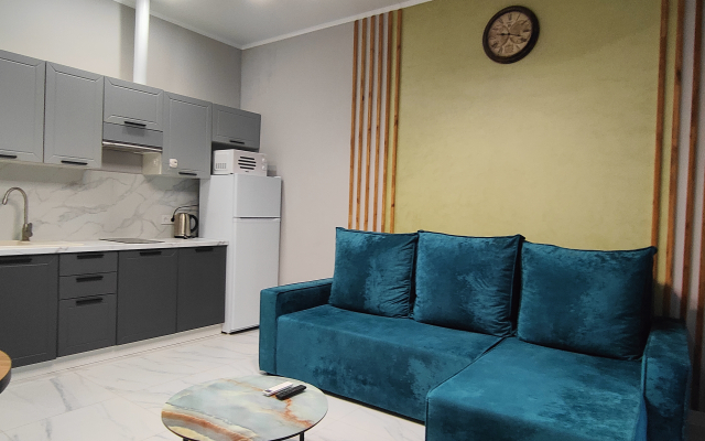 Stilnye S Otdelnym Vhodom Apartments