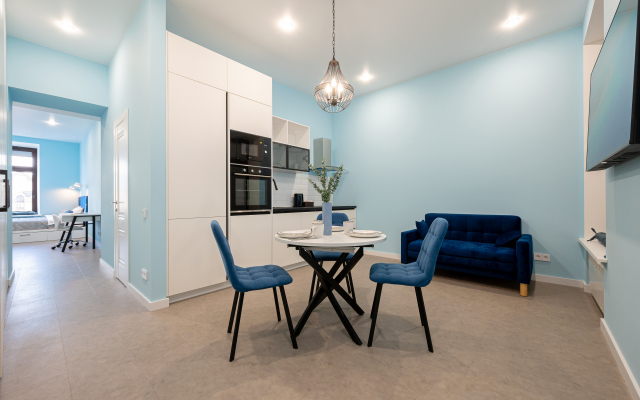 Uyutnaya studiya s vidom na naberezhnuyu Fontanki Apartments