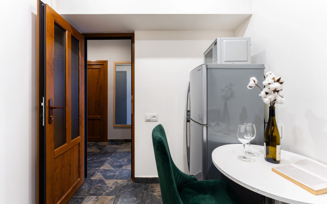KeyGo #0120, 1 Bedroom, Near The Opera House Apartments