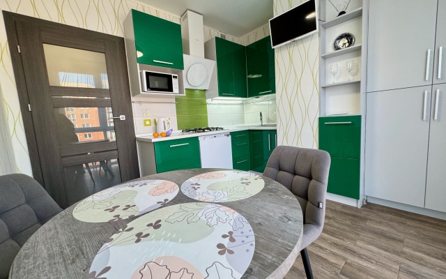 Royal Green Apartment U Korolevskikh Vorot Flat