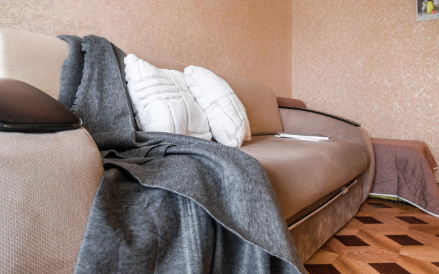 Апартаменты Двухкомнатные по Авиаторов 7