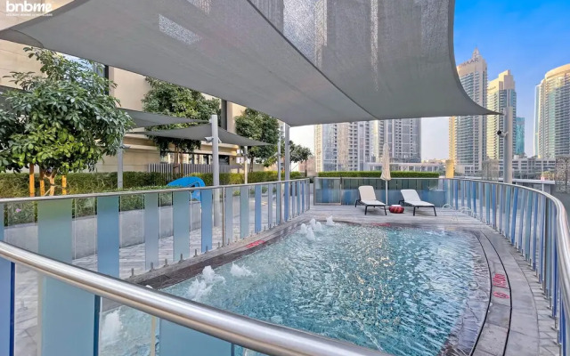 Bnbme, Opera Grand 2 BDR Apartments