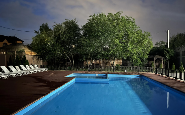 Апартаменты Авторские 3 с сезонным бассейном