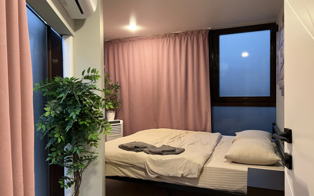 Dvukhurovnevye U Morya Apartments