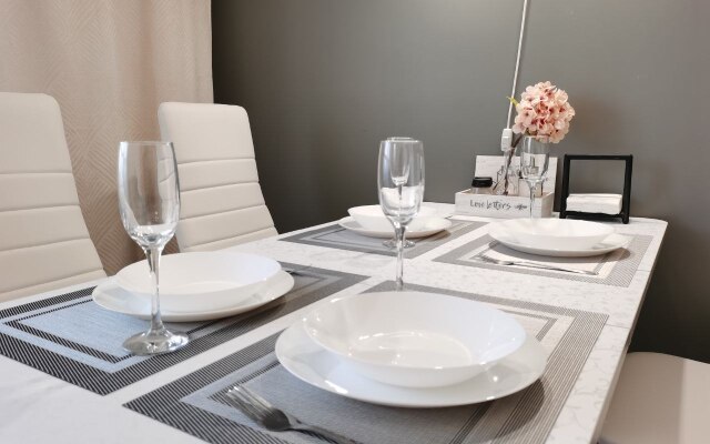 White Lodging Na Akademika Kargina Apartments