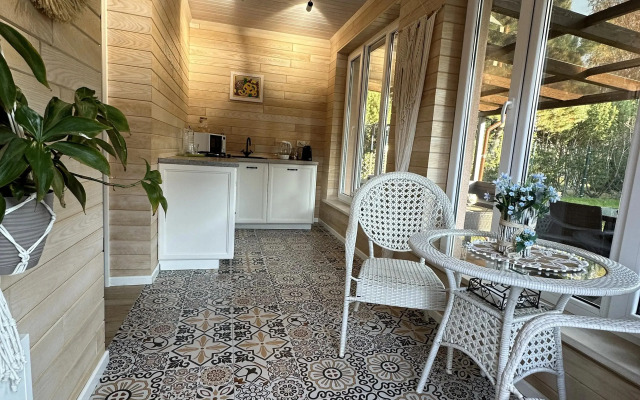 Tikhaya Gavan Private House