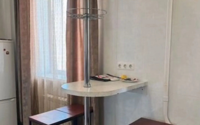 Na Ulitse Kharitonova 3 Flat