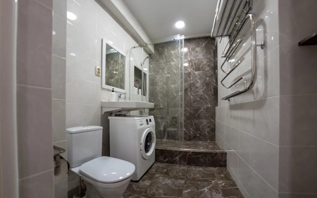 Na 9 Etazhe Na Ulitse Buachidze 1k3 Flat
