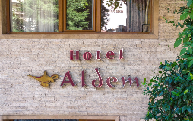 Отель Aldem