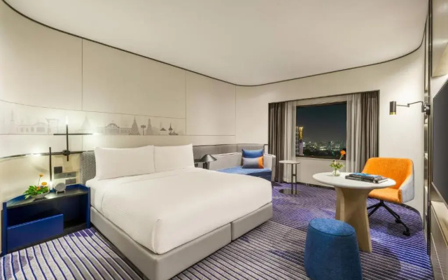 Отель Crowne Plaza Bangkok Lumpini Park by IHG